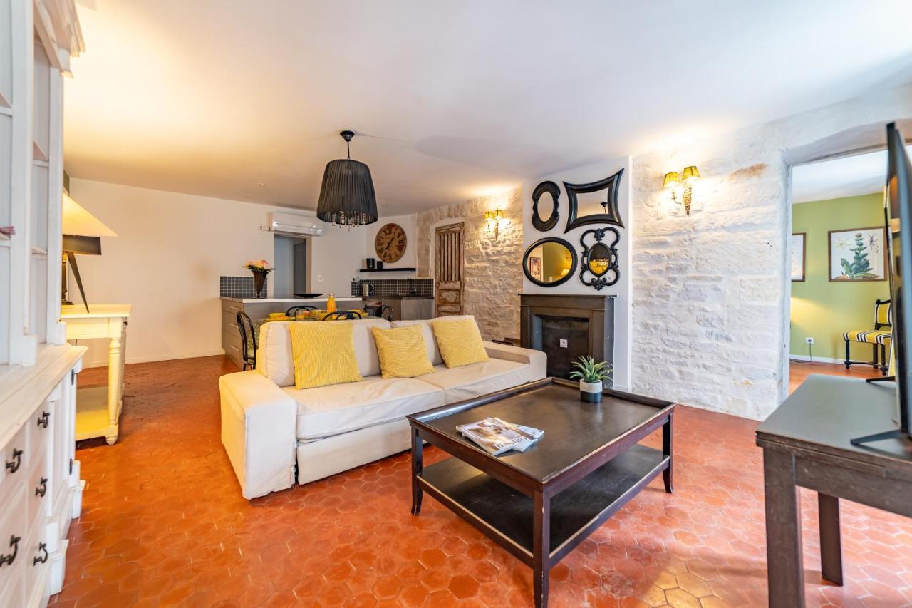 L'Envoutement Provencal Au Coeur De L'Ecusson - Une Nuit A Nimes Exterior photo